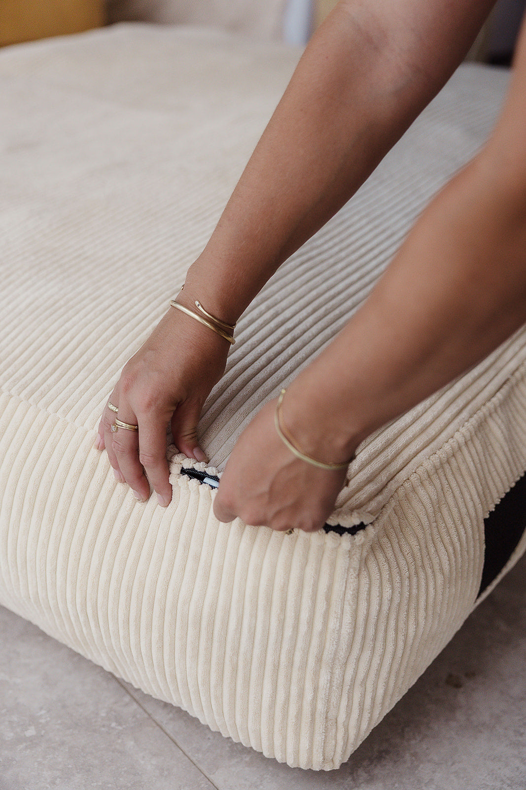 The Play & Rest Corduroy Crash Pillow Mat XL in Cloud Puff / L in Bear Hug Brown